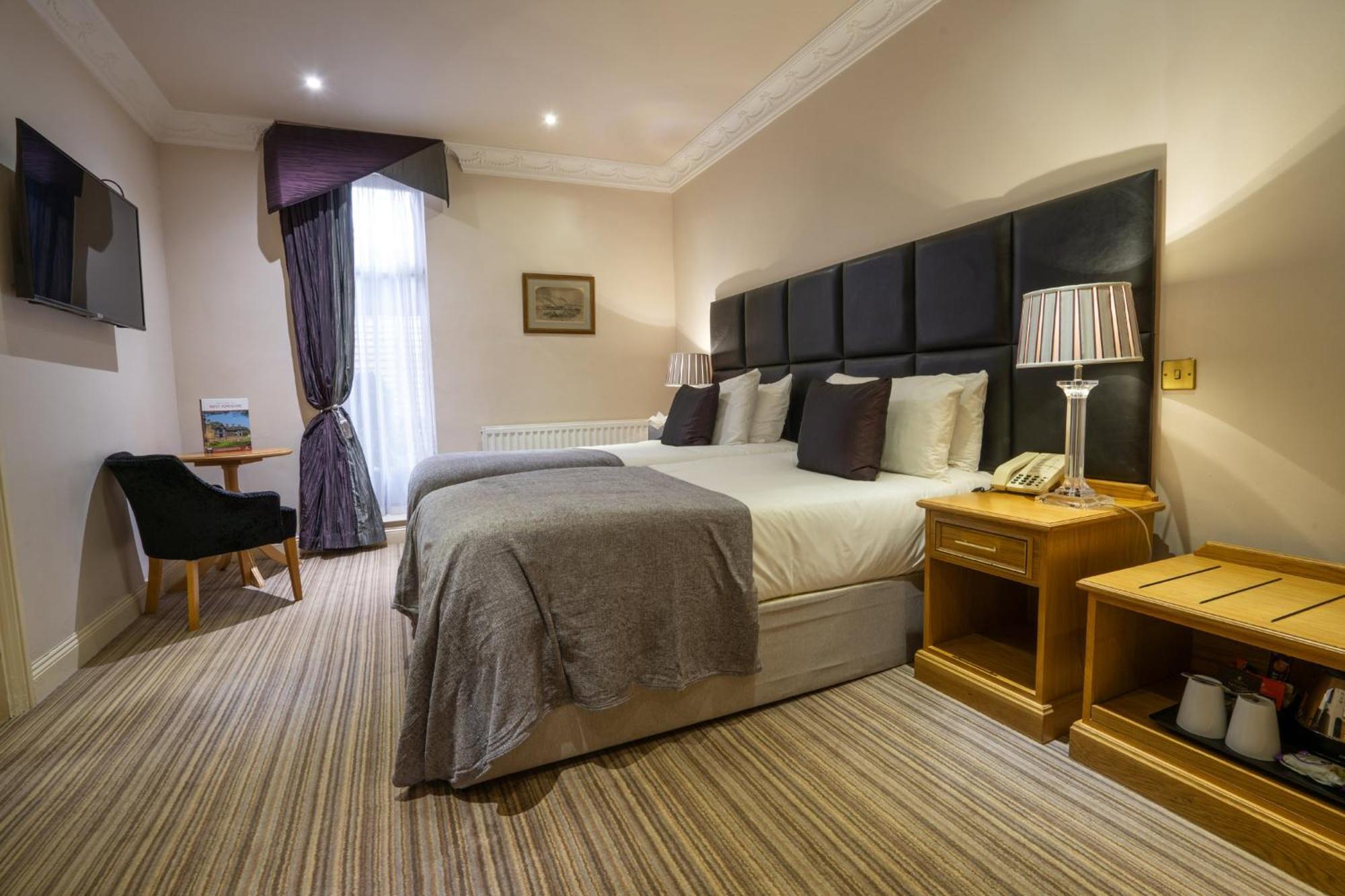 Waterton Park Hotel Wakefield Esterno foto