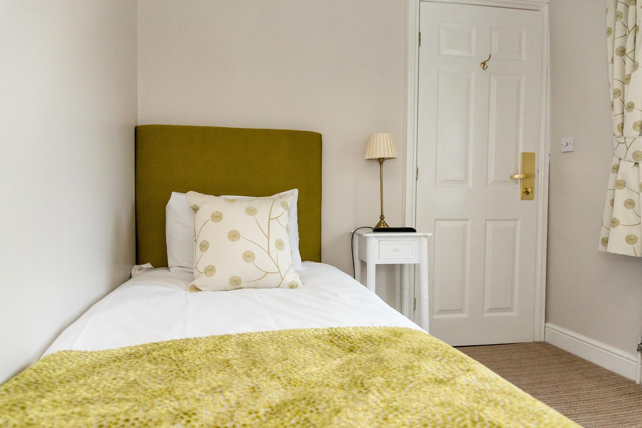 Waterton Park Hotel Wakefield Esterno foto
